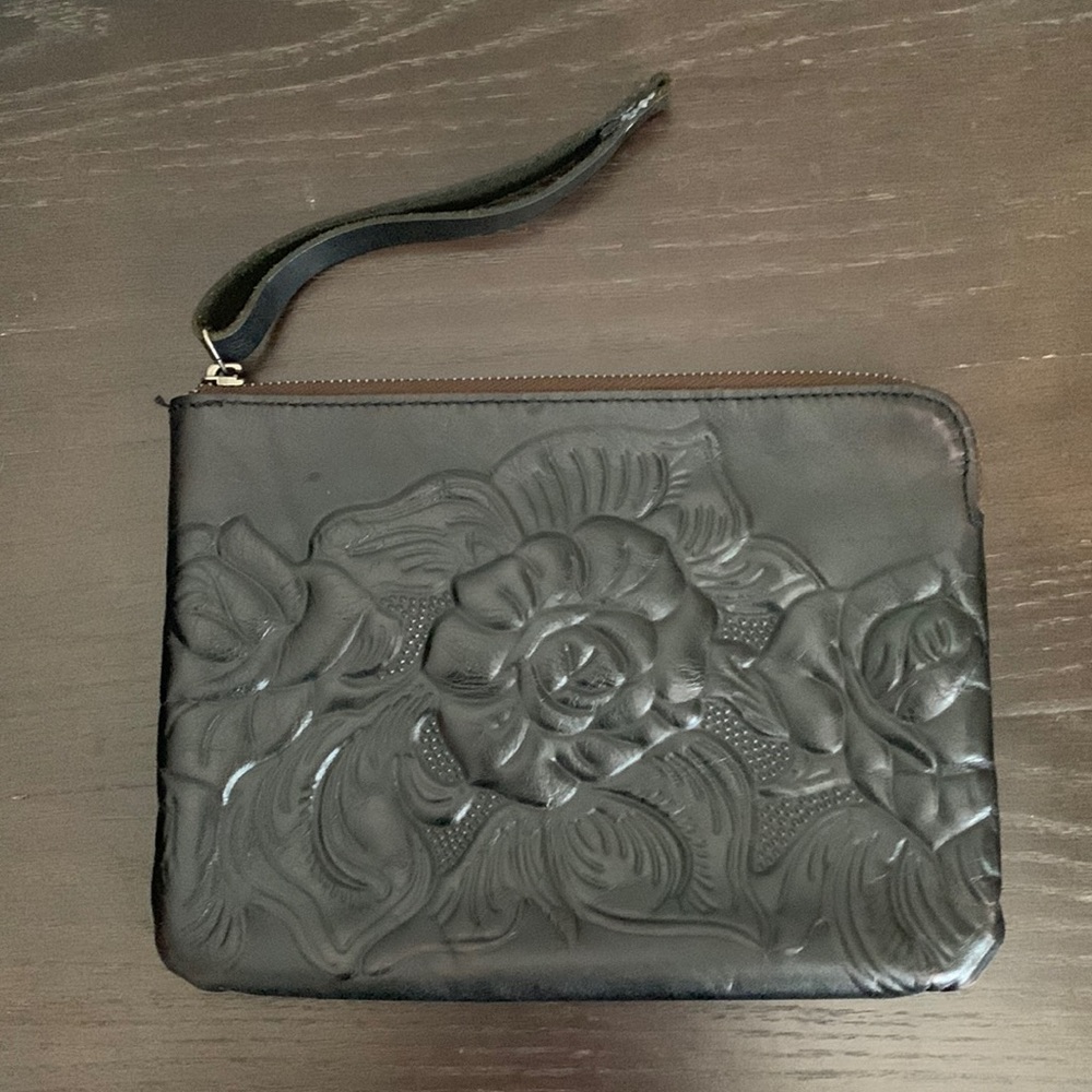 Patricia Nash wristlet